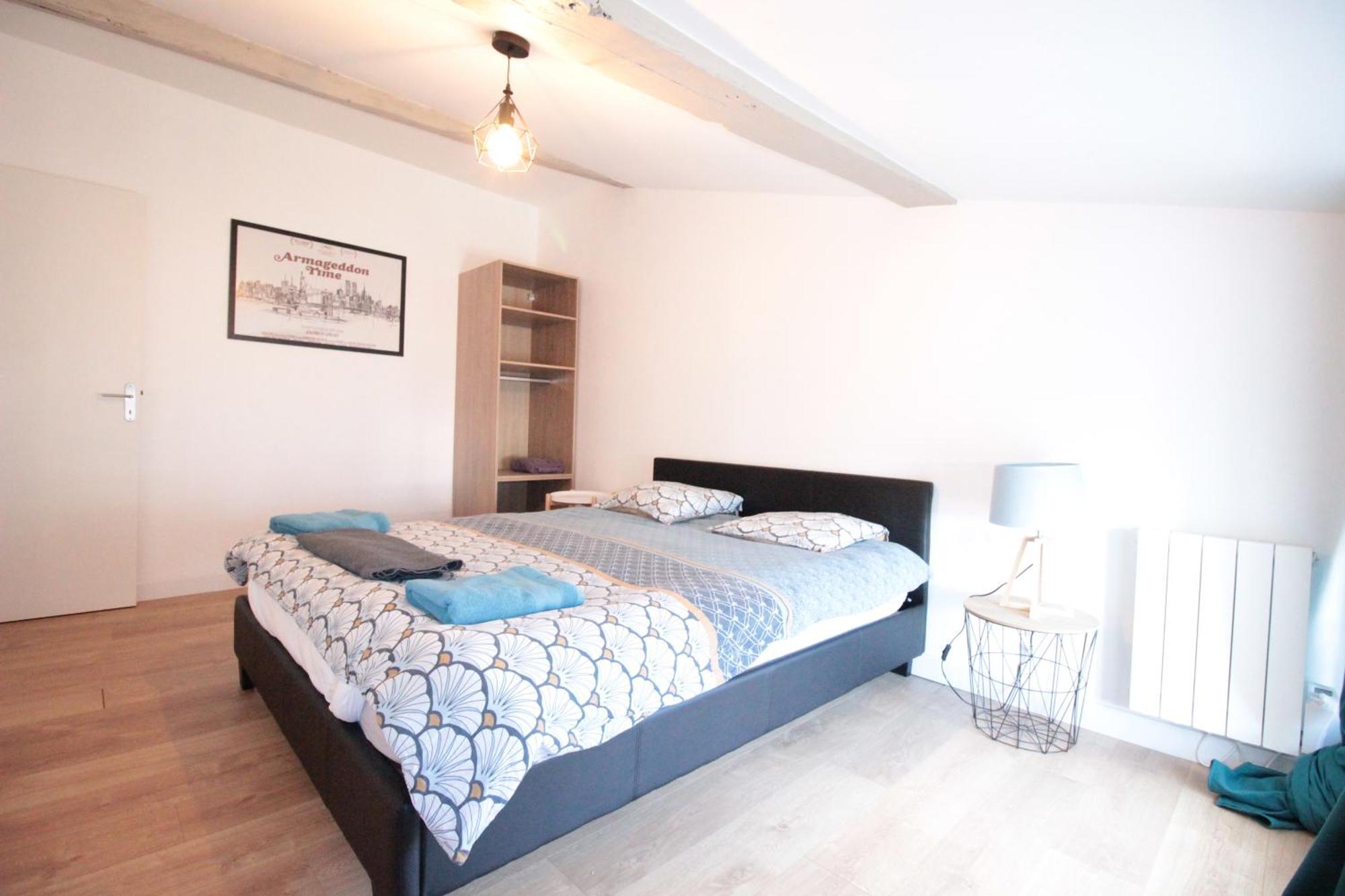 Logement Neuf "Meuse" - Hyper Centre - Parking Proche - Proche Gare - 4 Chambres - Terrasse Couverte - Wifi ! Gere Par Prestazen'Services 默兹河畔凡尔登 外观 照片