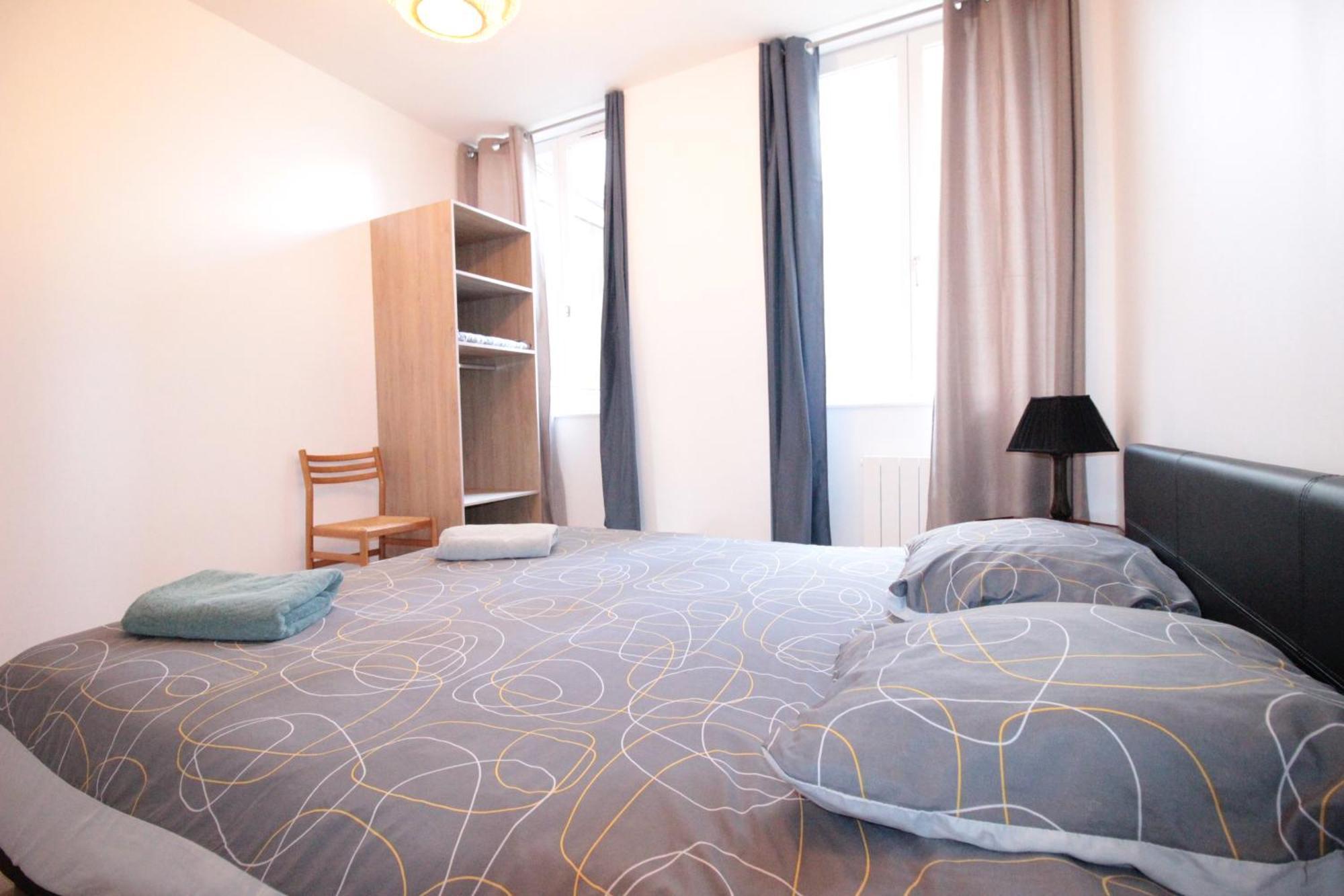 Logement Neuf "Meuse" - Hyper Centre - Parking Proche - Proche Gare - 4 Chambres - Terrasse Couverte - Wifi ! Gere Par Prestazen'Services 默兹河畔凡尔登 外观 照片